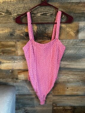 Pink Textured Scoop Neck Bodysuit - Women